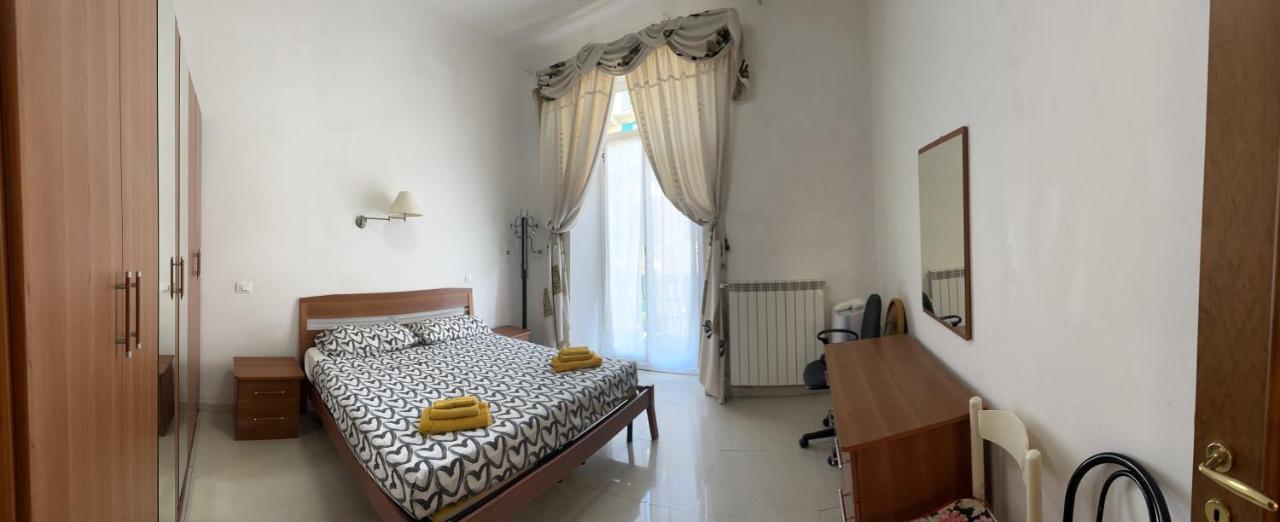 Alloggio In Centro Ben Servito Savona Exterior photo